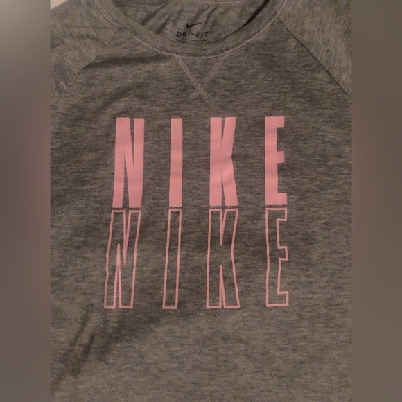 Girls’ Nike DRI-FIT T-Shirt size Medium - Picture 2 of 5